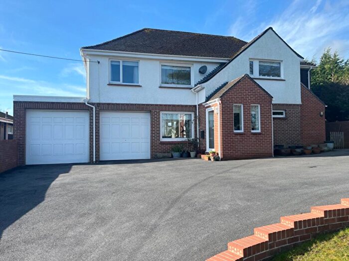 4 Bedroom Detached House For Sale In Talley Road, Llandeilo, Carmarthenshire., SA19