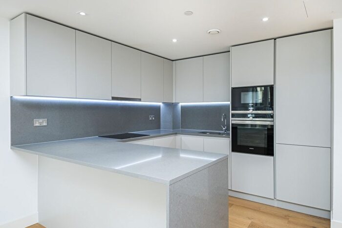 2 Bedroom Flat To Rent In Admiralty House, Wapping, E1W