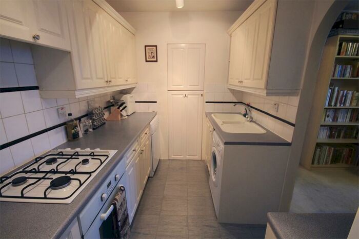 1 Bedroom Apartment To Rent In Fairlawns, Brownlow Road, London, N11