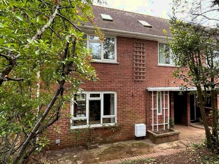 6 Bedroom House To Rent In Mincinglake Road, Stoke Hill, EX4