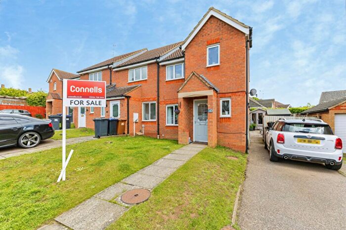3 Bedroom End Of Terrace House For Sale In Farmers Close, Wootton, Northampton, NN4