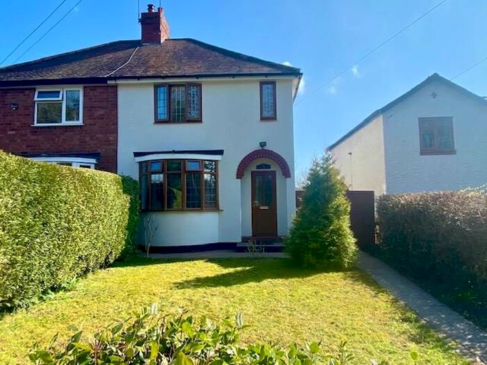 2 Bedroom Property To Rent In Station Road, Codsall, Wolverhampton, WV8