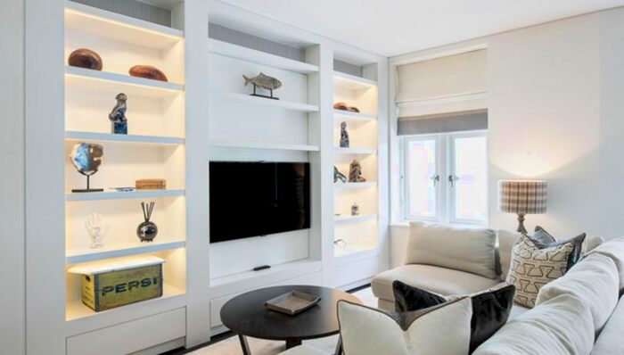 2 Bedroom Flat To Rent In Duke Street, London, W1K