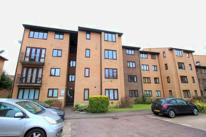 1 Bedroom Apartment To Rent In Woking, GU22