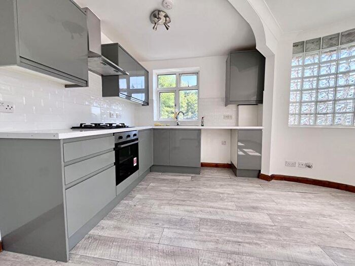 2 Bedroom Flat To Rent In Bruce Grove, London, N17