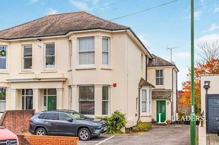 1 Bedroom Apartment For Sale In Sydney Road, Haywards Heath, West Sussex, RH16