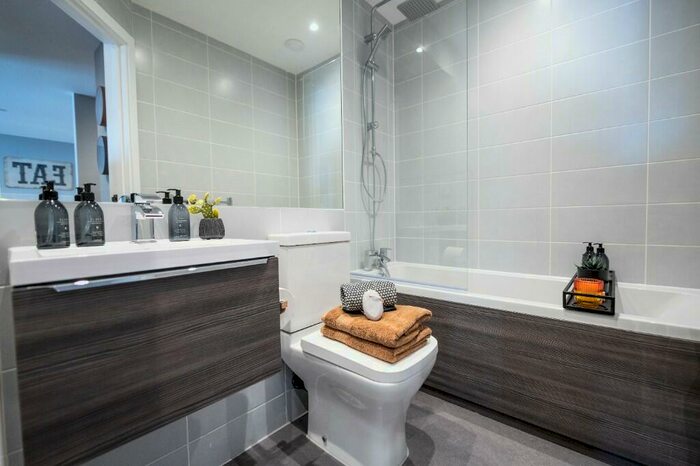 2 Bedroom Apartment To Rent In The Ironworks, Scotland Street, Sheffield, S3