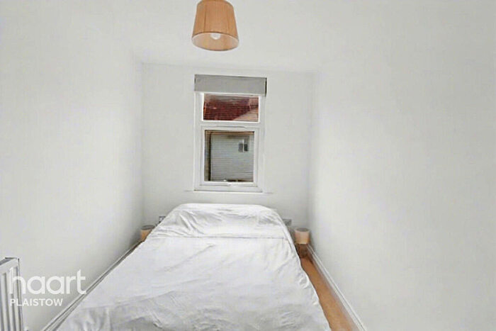 3 Bedroom Terraced House For Sale In Helena Road Plaistow, London, E13