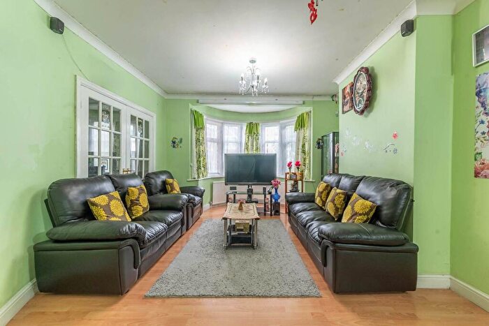 4 Bedroom Semi Detached House For Sale In Maricas Avenue, Harrow, HA3