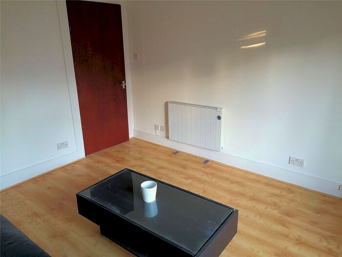 1 Bedroom Flat To Rent In Menzies Road, Torry, Aberdeen, AB11