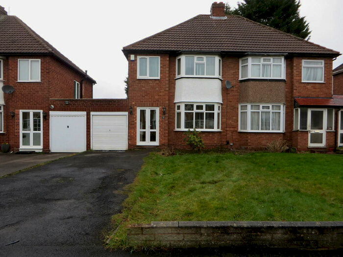 3 Bedroom Semi-Detached House To Rent In Bonner Drive, Walmley, Sutton Coldfield, B76