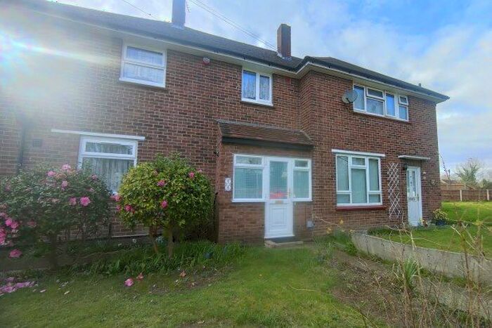 3 Bedroom Semi-Detached House To Rent In Crockenhill Road, Orpington, BR5