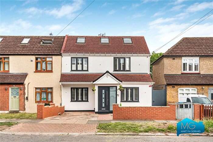 5 Bedroom End Of Terrace House To Rent In The Fairway, Southgate, London, N14