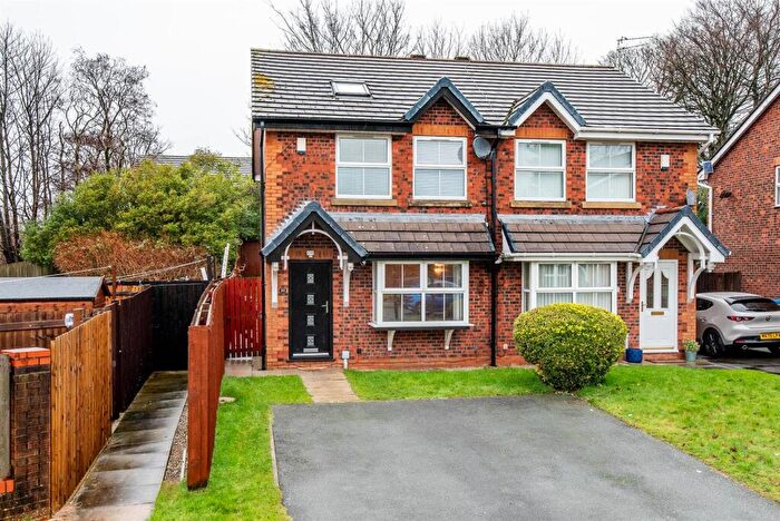4 Bedroom Semi Detached House To Rent In St. Joseph's Place, Chorley, PR6
