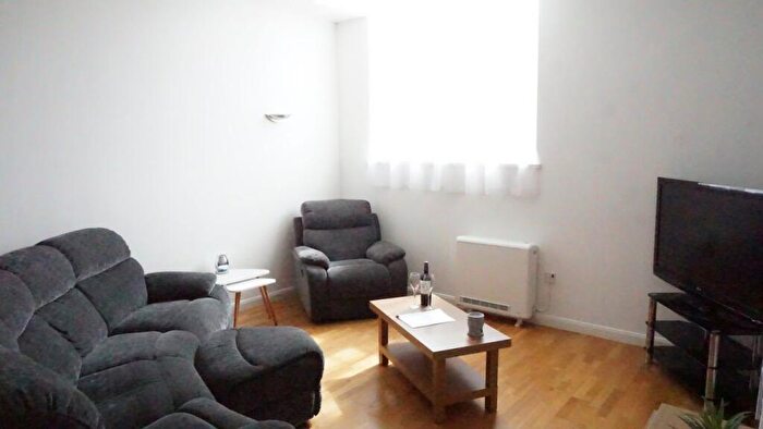 2 Bedroom Flat To Rent In City Exchange, Lowgate, Hull, HU1