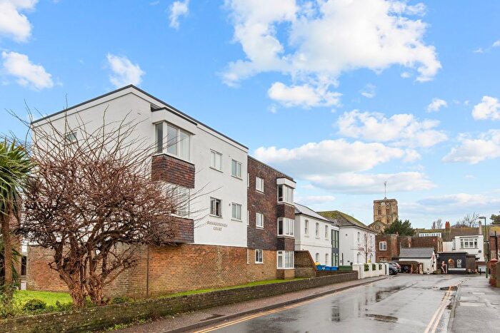 2 Bedroom Flat For Sale In New Road, Shoreham-By-Sea, BN43