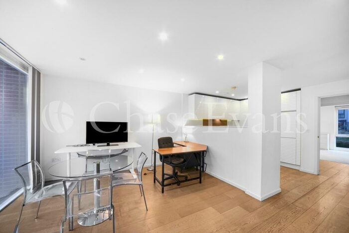 2 Bedroom Flat To Rent In Central Street, Clerkenwell, London, EC1V