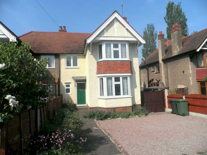 3 Bedroom Semi-Detached House To Rent In Sutton Park Road, Kidderminster, DY11