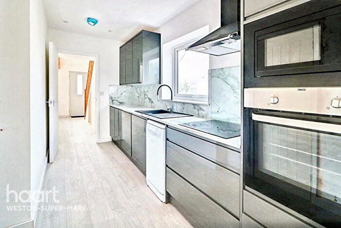 5 Bedroom Detached House For Sale In Pudding Pie Close, Bristol, BS40