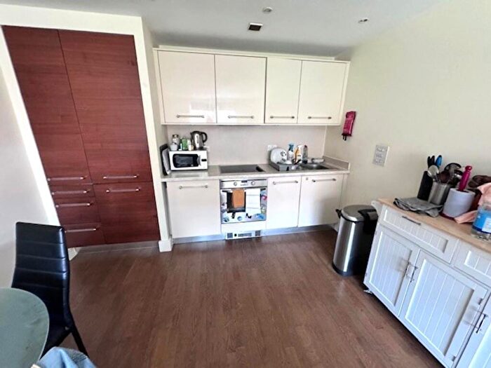 2 Bedroom Apartment For Sale In Falcon Drive, Cardiff, CF10
