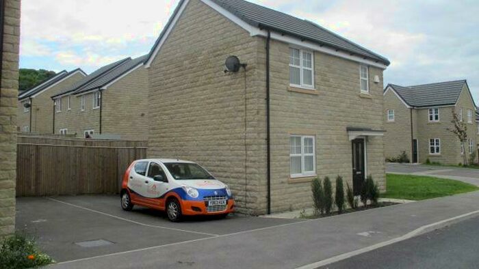 3 Bedroom Semi-Detached House To Rent In Woodend Crescent, Shipley, West Yorkshire, BD18