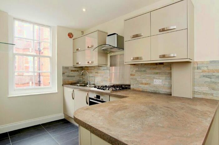 2 Bedroom Flat To Rent In Siddons Court, Tavistock Street, London, WC2E