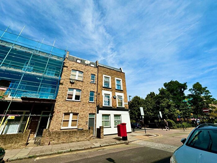 3 Bedroom Flat To Rent In Marlborough Road, Archway, N19