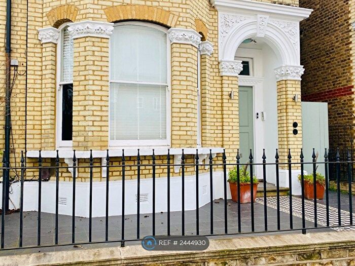 2 Bedroom Flat To Rent In Malwood Road, London, SW12