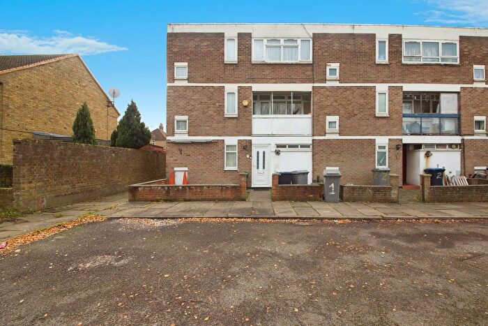 3 Bedroom Flat For Sale In Kingsbury Road, London, NW9
