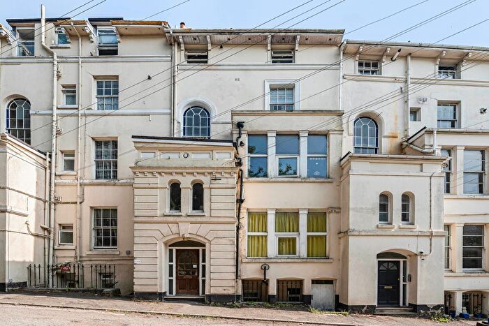 2 Bedroom Flat For Sale In Barnpark Terrace, Teignmouth, TQ14