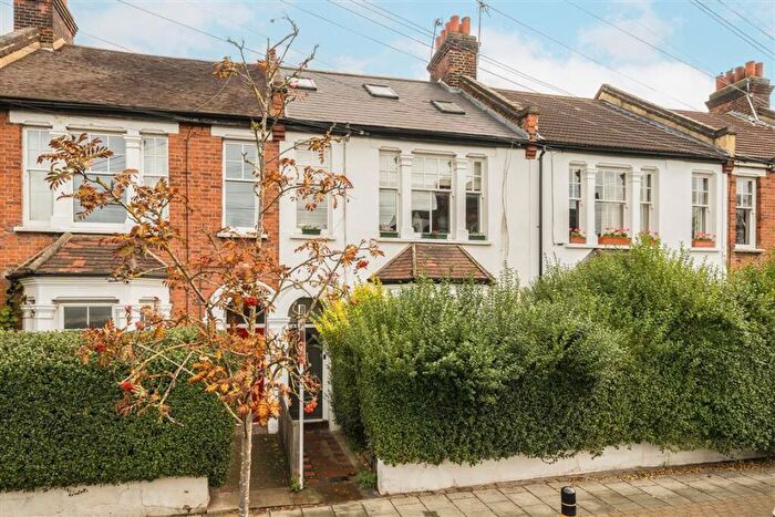 2 Bedroom Flat To Rent In Cavendish Road, Balham, SW12