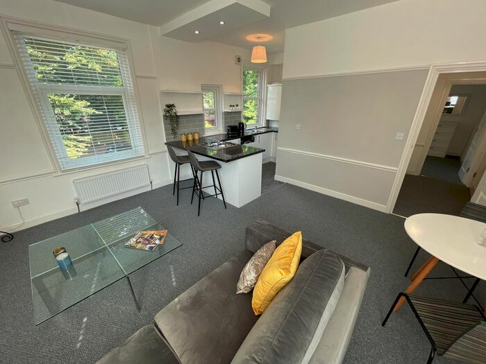 1 Bedroom Flat To Rent In Ballbrook Avenue, Didsbury, M20