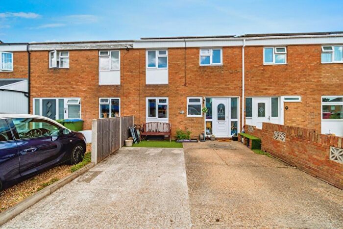 3 Bedroom Terraced House For Sale In Pembrey Close, Southampton, Hampshire, SO16