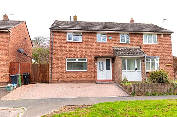3 Bedroom Semi Detached House For Sale In Ellinghurst Close, Bristol, BS10