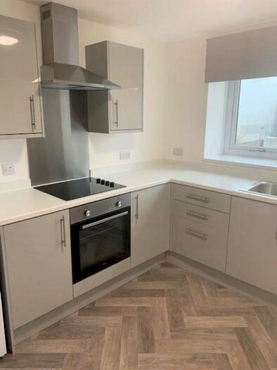 2 Bedroom Flat To Rent In Linksfield Gardens, Aberdeen, AB24