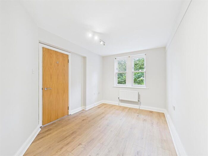 2 Bedroom Apartment To Rent In Tapton Court, Tapton House Road, Broomhill, Sheffield, S10