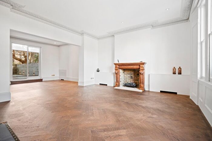 6 Bedroom Terraced House To Rent In Pembroke Gardens, Kensington, W8