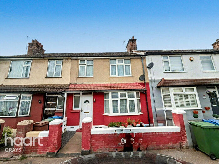 3 Bedroom Terraced House For Sale In Belmont Road, Grays, RM17