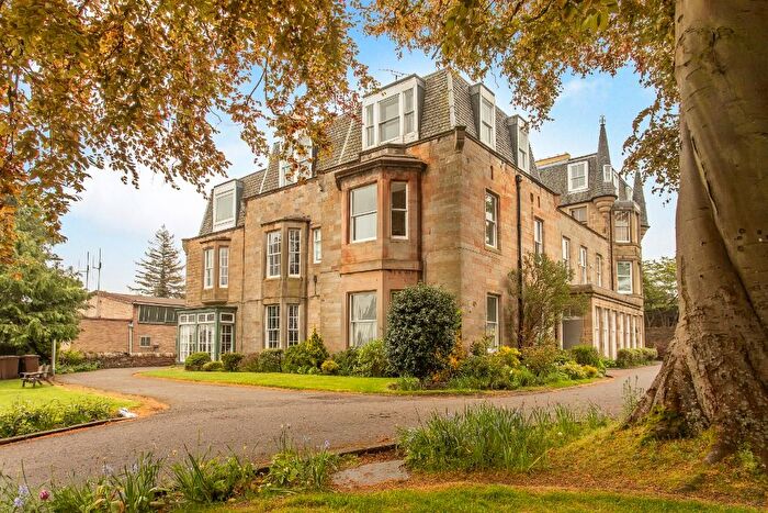 3 Bedroom Flat To Rent In Kirk Brae, Liberton, Edinburgh, EH16