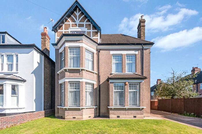 6 Bedroom Detached House For Sale In Wheathill Road, London, SE20