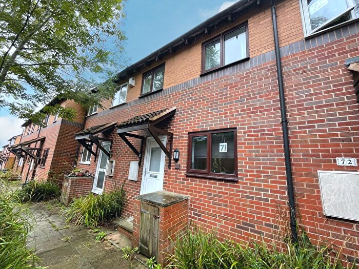 2 Bedroom Terraced House To Rent In Farm Hill, Exeter, EX4