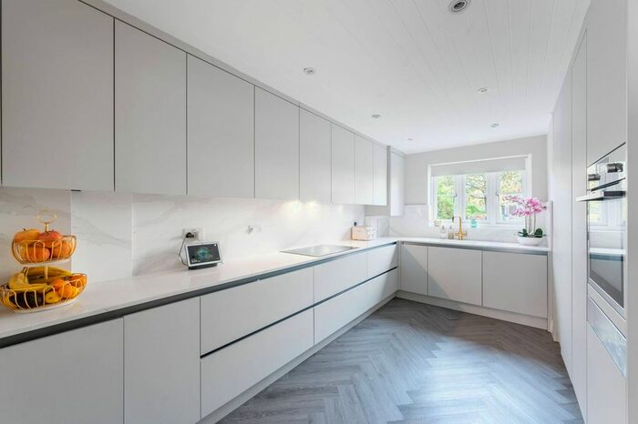 4 Bedroom Terraced House To Rent In Hurlingham Square, Hurlingham, London, SW6