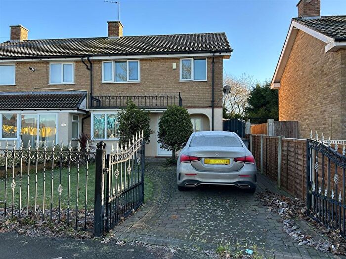 3 Bedroom Semi-Detached House To Rent In Gilson Way, Kingshurst, Birmingham, B37