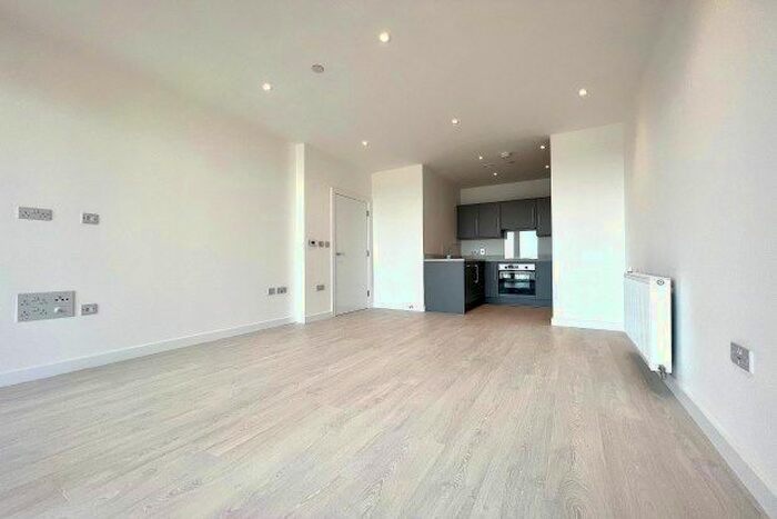 1 Bedroom Flat To Rent In Delaney Mansions, Barking, IG11