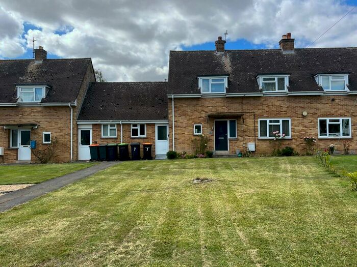 2 Bedroom Terraced House To Rent In Randalls Close, Bromham, Bedford, MK43