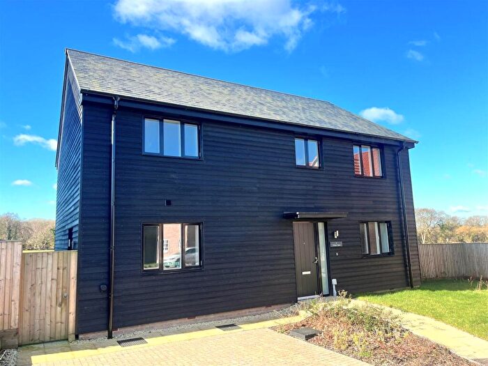 4 Bedroom Detached House For Sale In Hazel Grove, Urchfont, SN10