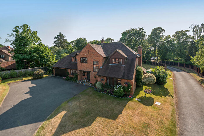 5 Bedroom Detached House For Sale In Bentley Park, Burnham, SL1