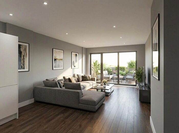 3 Bedroom Flat To Rent In High Street, Sutton, SM1