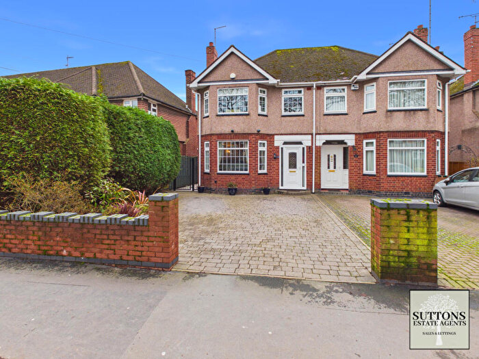 3 Bedroom Semi Detached House For Sale In Baginton Road, Styvechale, Coventry, CV3