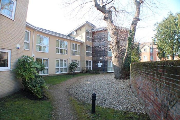 1 Bedroom Flat To Rent In Regents Park Road, Shirley, SO15